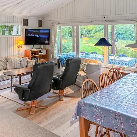 Feriehus Amazing In Praesto With Wifi *